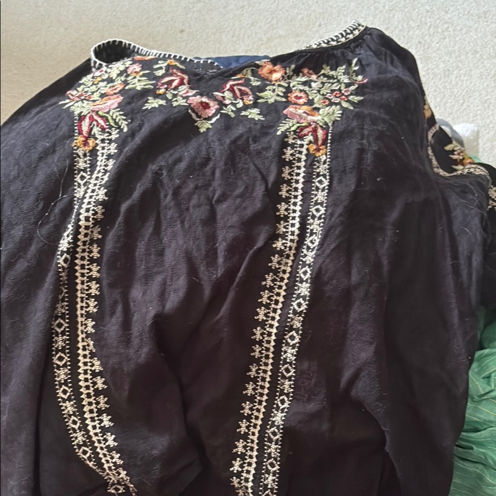Sundance Black Floral Embroidered Blouse
